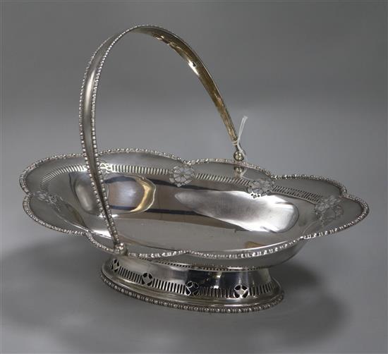 A George V pieced silver oval fruit basket by Barker Brothers, Chester, 1914, 19.5 oz.